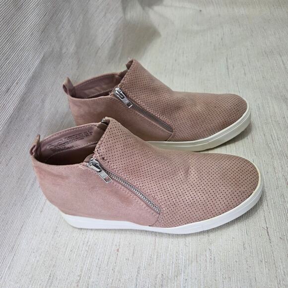 Time and Tru Woman's Pink Ankle Zip Up Booties Size 8 - Picture 2 of 8